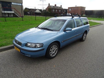 Volvo V70 2.4