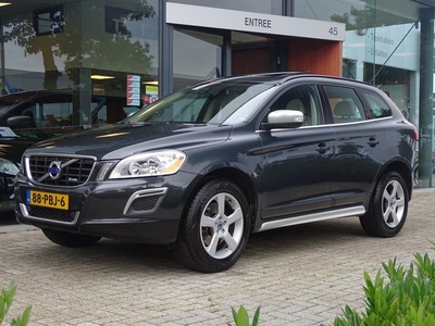 Volvo XC60 2.0 T FWD R-Design Panoramadak Navigatie