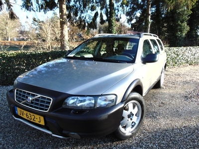 Volvo XC70 2.5 T Comfort Line YOUNGTIMER , Clima / Cruise /