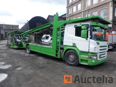 Vrachtwagen Scania P380 auto houder met aanhanger