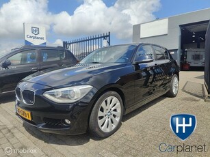 BMW 1-serie 116i Xenon, Navigatie, 6versnellingen