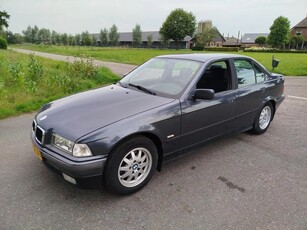 BMW 3-serie 316i Edition automaat