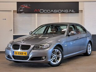 BMW 3 Serie 318i Luxury Line + LEDER + NAVI !! (bj 2011)