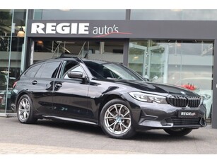 BMW 3 Serie Touring 320e xDrive Sport-Line Shadow Navi LED