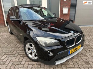 BMW X1 SDrive18i Executive / Pano / Navi / Leder / PDC /