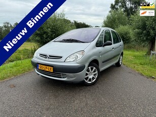 Citroen Xsara Break 1.6i-16V Différence / Nieuwe APK / Goed