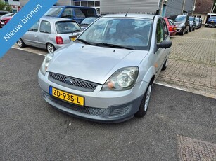 Ford Fiesta 1.3-8V Champion