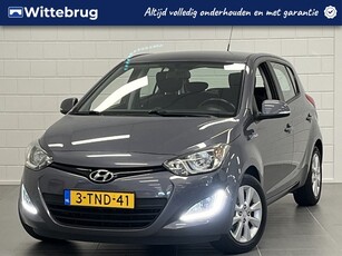 Hyundai i20 1.2i i-Deal Business Edition APPLE / ANDROID