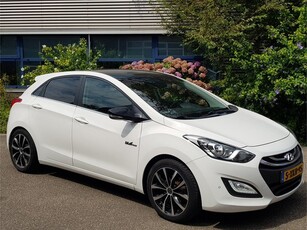 Hyundai i30 1.6 Gdi Leder Navi Trekhaak Camera Ecc