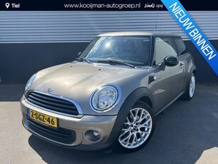 Mini Mini 1.6 One MINIMALIST Chili Navigatie, Lederen