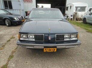 Oldsmobile DELTA 88 ROYALE BROUGHAM K6 (bj 1986)