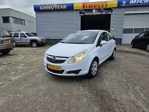 Opel Corsa 1.2-16V Business Goed rijdende en nette auto