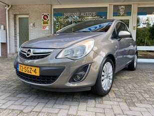 Opel Corsa 1.2-16V Cosmo (bj 2011, automaat)