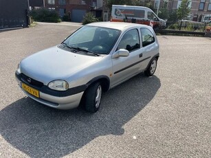 Opel Corsa 1.2i-16V Onyx! 146 DKM NAP! Trekhaak! (bj 2000)