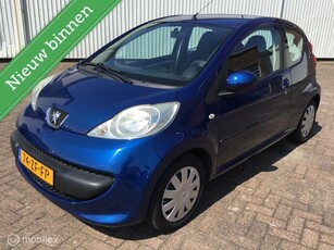 Peugeot 107 1.0-12V XS