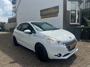 Peugeot 208 1.2 VTi Active GT LINE LEES TEKST