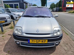 Renault Clio 1.4-16V RN AUTOMAAT Bj .2001 Kmst. 250269 met