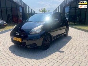 Toyota Aygo 1.0-12V Aspiration Navigator Airco PDC Elek