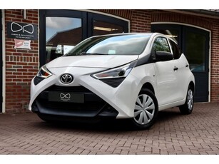 Toyota Aygo 1.0 VVT-i x AIRCO LED LICHT METAAL