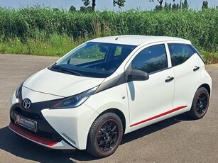 Toyota Aygo 1.0 VVT-i x-now Airco L.Met. Velgen