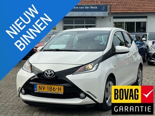 Toyota Aygo 1.0 VVT-i x-play AIRCO 5-DEURS BOVAG!