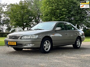 Toyota Camry 2.2i GL Airco