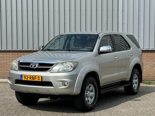 Toyota HiLux / Fortuner 2.7 Benzine 7-Persoons/ 4X4