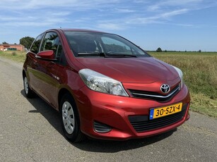 Toyota Yaris 1.0 VVT-i Aspiration AIRCO/CAMERA/ (bj 2012)