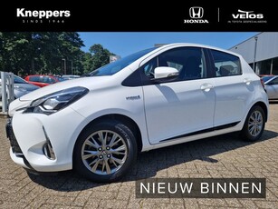 Toyota Yaris 1.5 Hybrid Navigatie, Stoel verwarming, Velgen