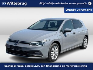 Volkswagen Golf 1.4 eHybrid Style (bj 2020, automaat)