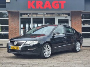 Volkswagen Passat Highline 1.6 FSI 116 pk - lichtmetaal -