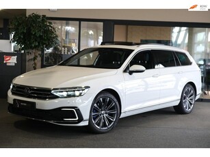 Volkswagen Passat Variant 1.4 TSI GTE DSG Pano Trek Navi