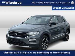 Volkswagen T-Roc 1.0 TSI 110pk Style United / Zwart Dak /