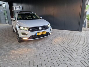 Volkswagen T-ROC Sport TSI, Pano, cam, leer, sfeerver. BOM