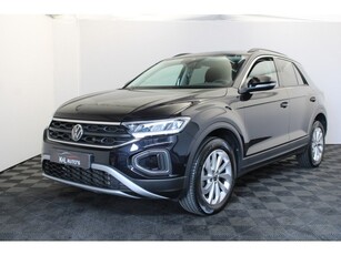 Volkswagen T-Roc 1.5 TSI Life CarplayACC (bj 2023)