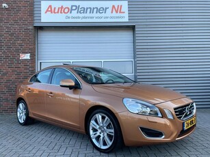 Volvo S60 2.0T Summum! Camera! Leder! Navi! Schuifdak!