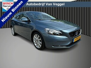 Volvo V40 1.6 T3 Summum pano, leer, trekhaak, stoelverw