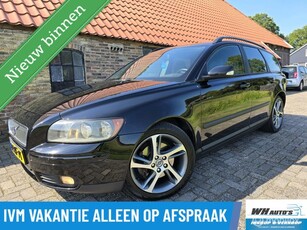 Volvo V50 2.4 Momentum rijdt zeer goed!