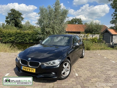 BMW 3-serie 320d EfficientDynamics - Leder - Navi