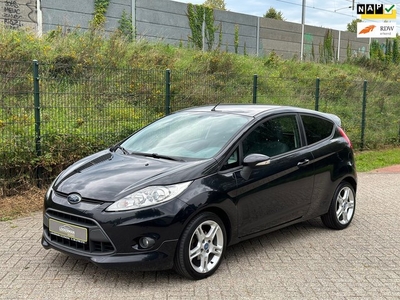 Ford Fiesta 1.4 ST-line 97PK! *Clima/ Bluetooth/NWE APK*