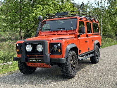 Land Rover 110 Defender G4 Challenge Tangiers Orange