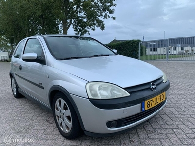 Opel Corsa 1.4-16V Cosmo