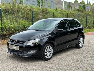 Volkswagen Polo 1.4-16V Highline *StoelVerw./PDC/Cruise*