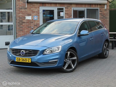 Volvo V60 1.6 T3 Momentum, Geartronic, Trekhaak, 18 Inch