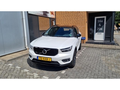 Volvo XC40 2.0 T4 R-Design