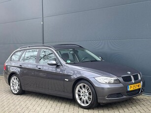 BMW 3 Serie Touring 320i NWE APK NAVI PDC STOELVERWARMING