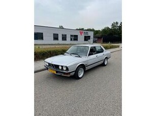 BMW 5-SERIE 520i AUTOMAAT