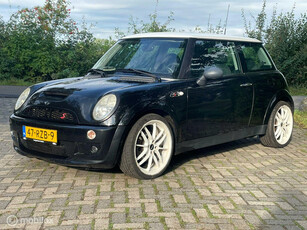 Mini Cooper S-Looks 1.6