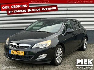 Opel Astra 1.4 Turbo Cosmo TREKHAAK, NAVIGATIE