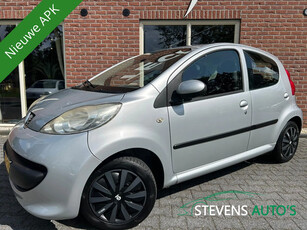 Peugeot 107 1.0-12V XS NIEUWE APK / RIJDT GOED / ELEKTRISCH PAKKET